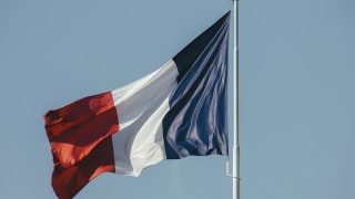 علم فرنسا-الفيزا الفرنسية